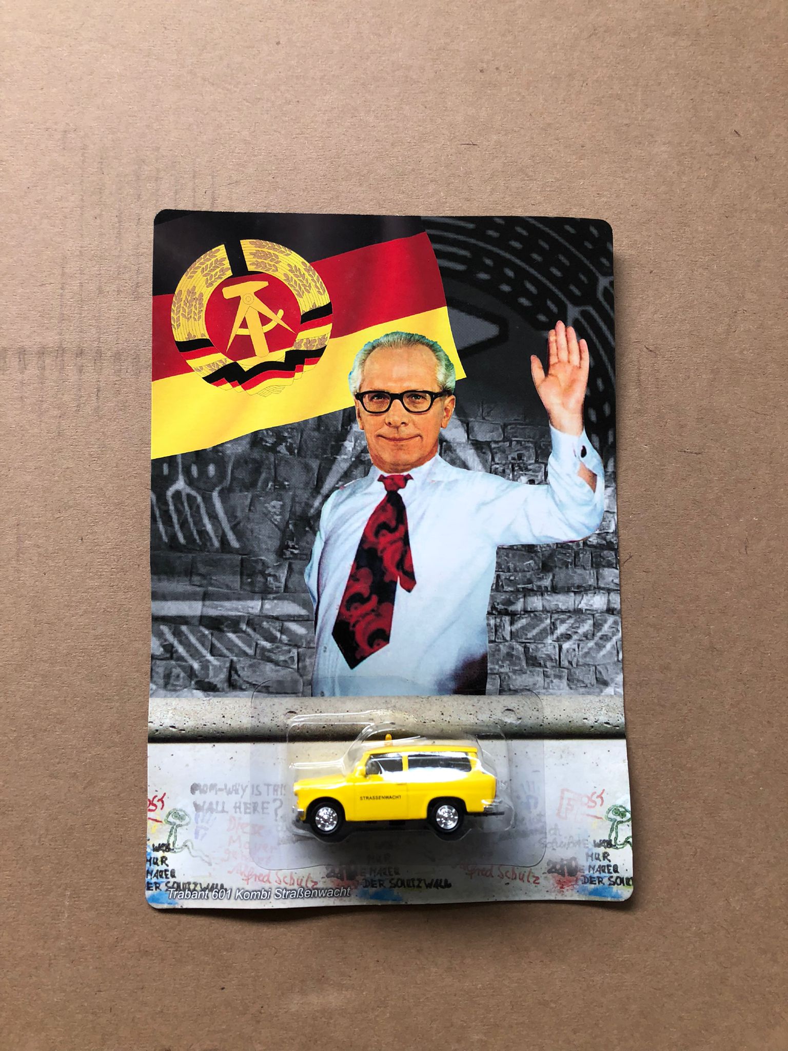 Mauerserie Nr. 03 Straßenwacht - Honecker 